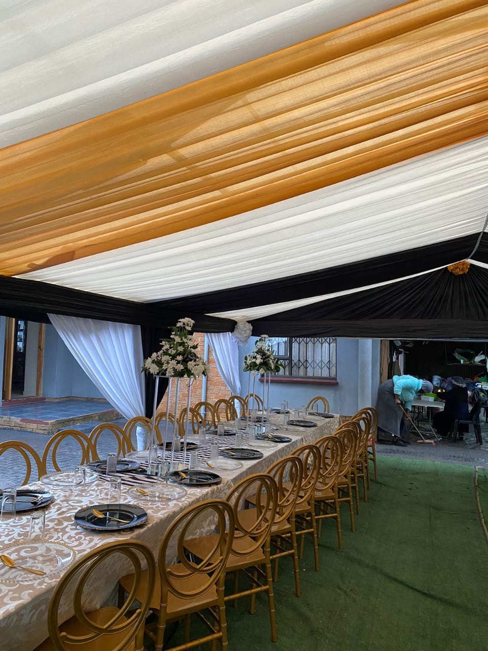 Gold and White Banquet Styling